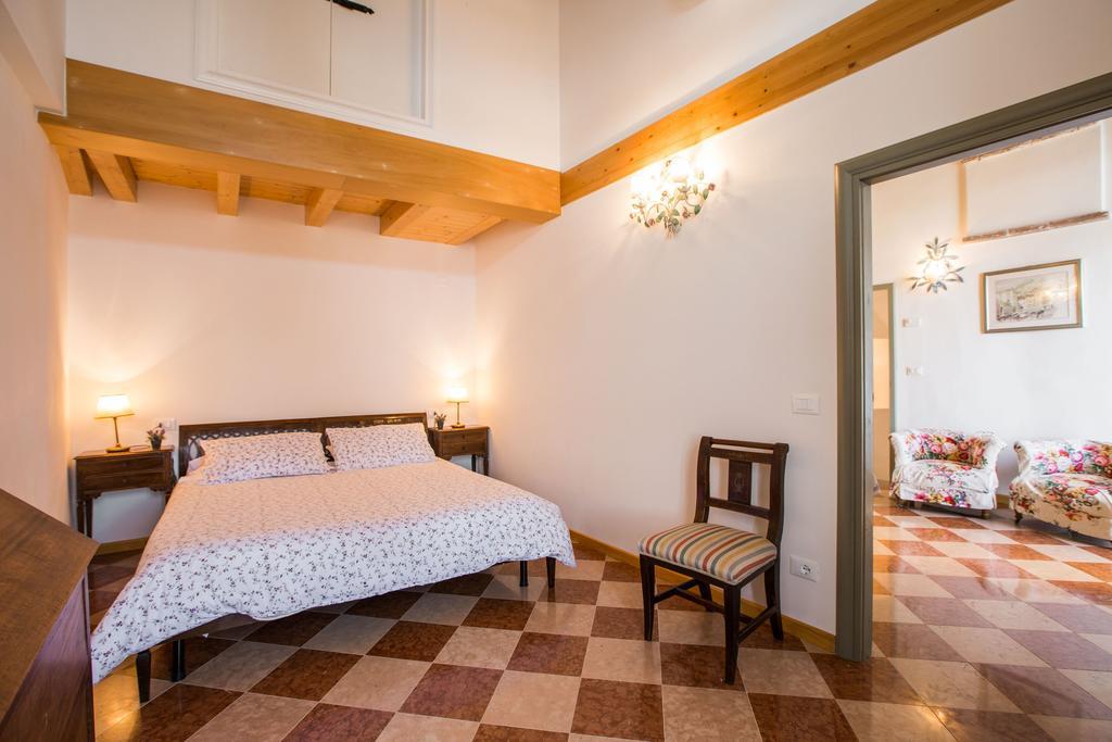 Le Camerine Apartment Water Front Toscolano Maderno Exteriör bild