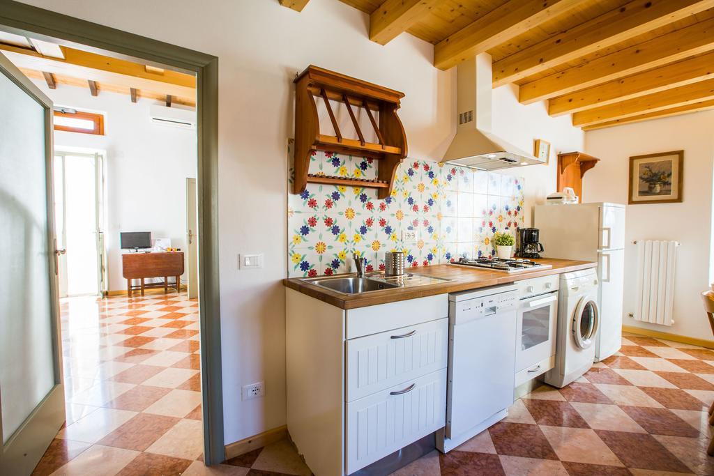 Le Camerine Apartment Water Front Toscolano Maderno Exteriör bild