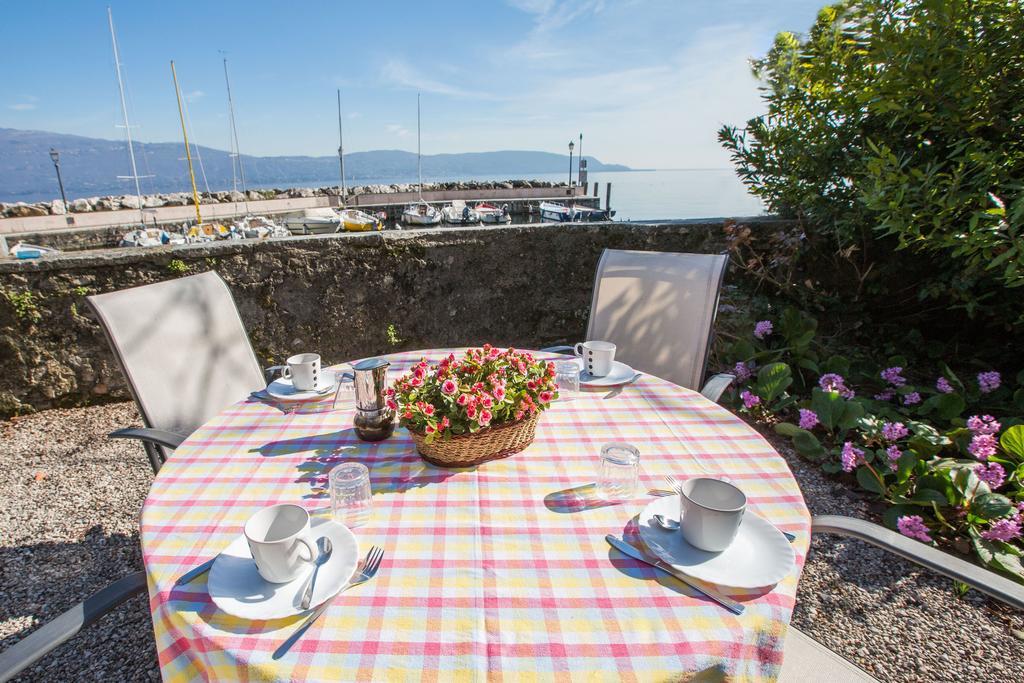Le Camerine Apartment Water Front Toscolano Maderno Exteriör bild